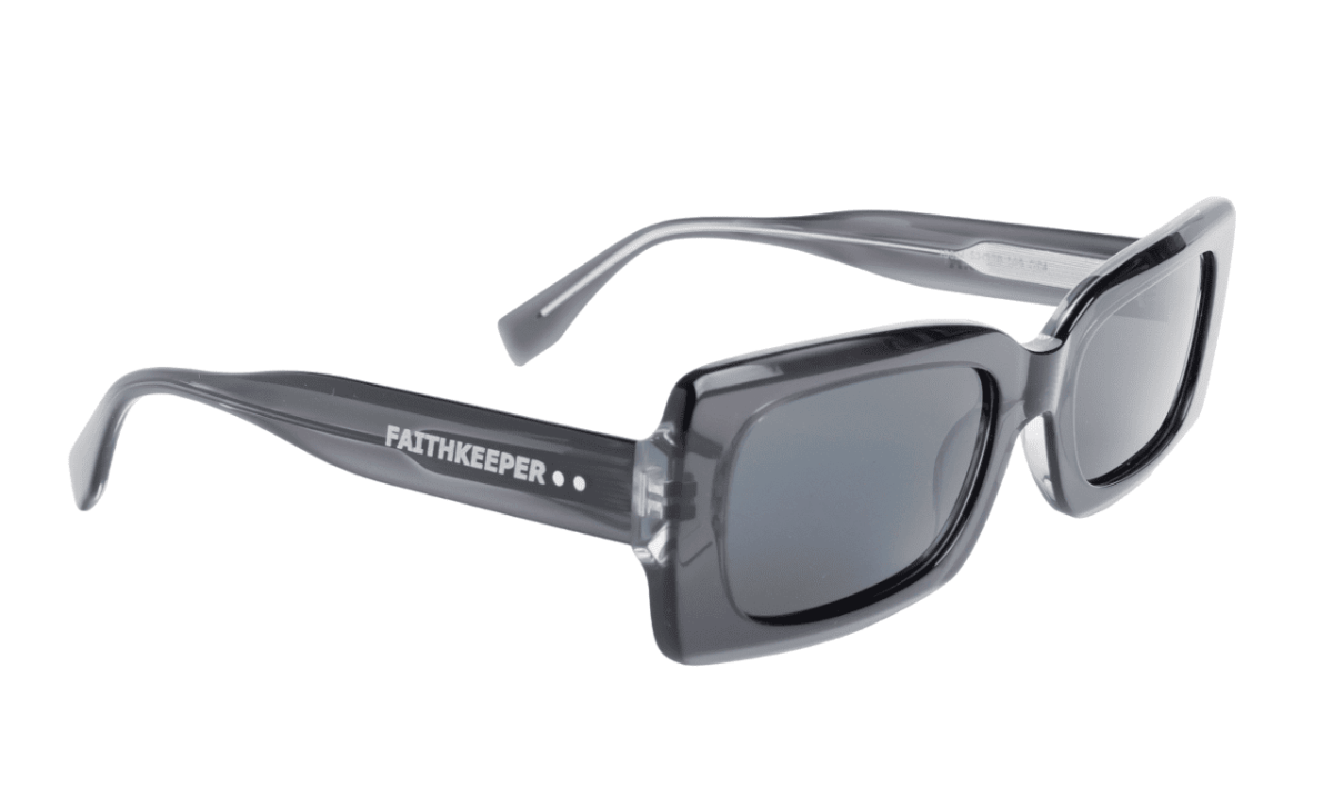 Gafas de sol mujer polarizadas de alta calidad protección categoría 3 UV400, con montura de bioacetato color gris Modelo gilbert